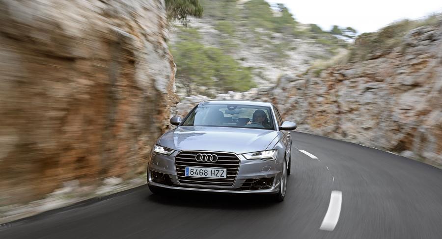  Audi A6 TFSI Ultra Sedan (4G, C7) 2014 года  (WW) (фото 7 из 12)